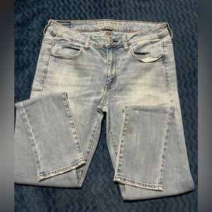 American Eagle Distressed Light Wash Super Skinny Jeggings